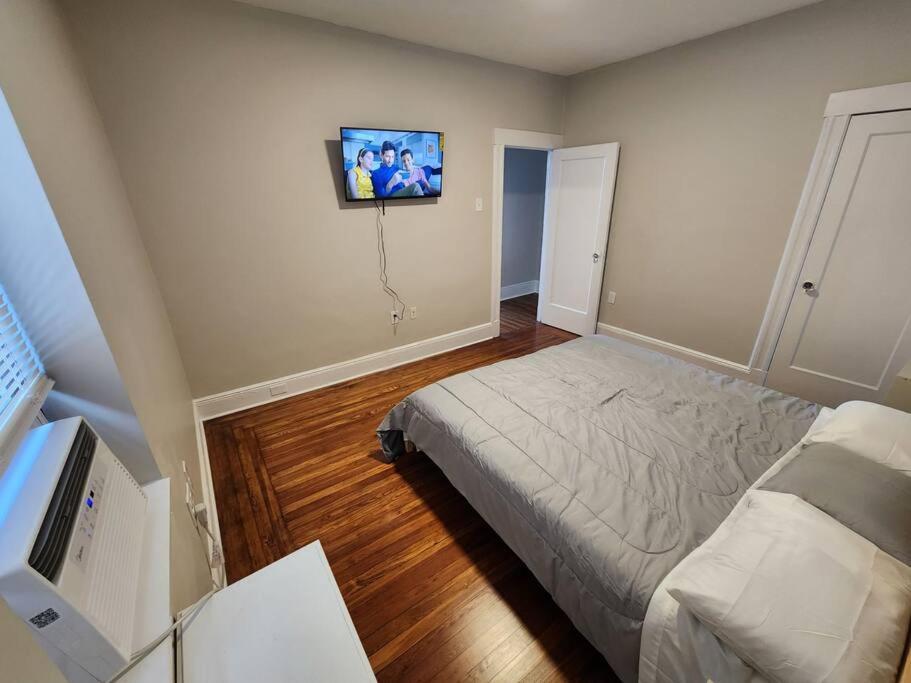 Апартаменты Elegant 2 Bed Gem! Mins From Nyc Юнион-Сити Экстерьер фото
