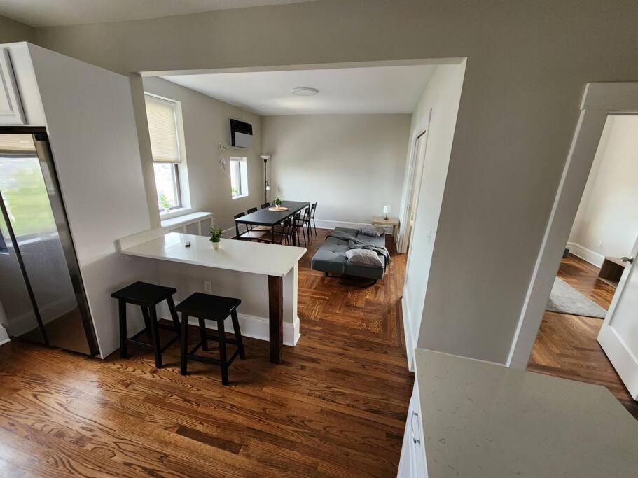 Апартаменты Elegant 2 Bed Gem! Mins From Nyc Юнион-Сити Экстерьер фото