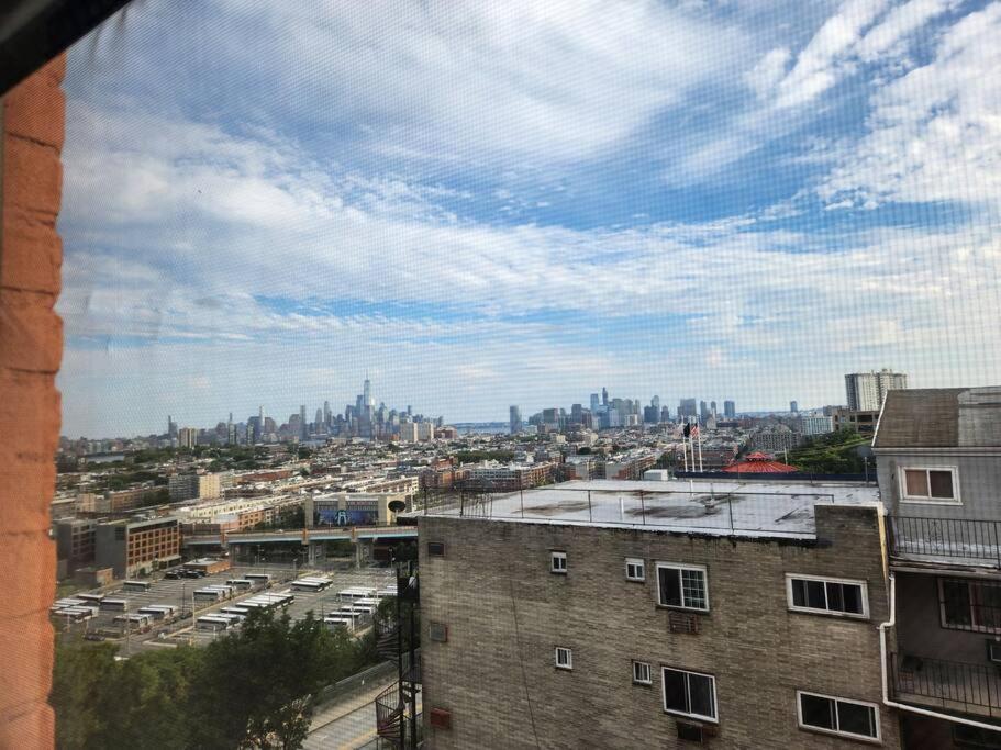 Апартаменты Elegant 2 Bed Gem! Mins From Nyc Юнион-Сити Экстерьер фото